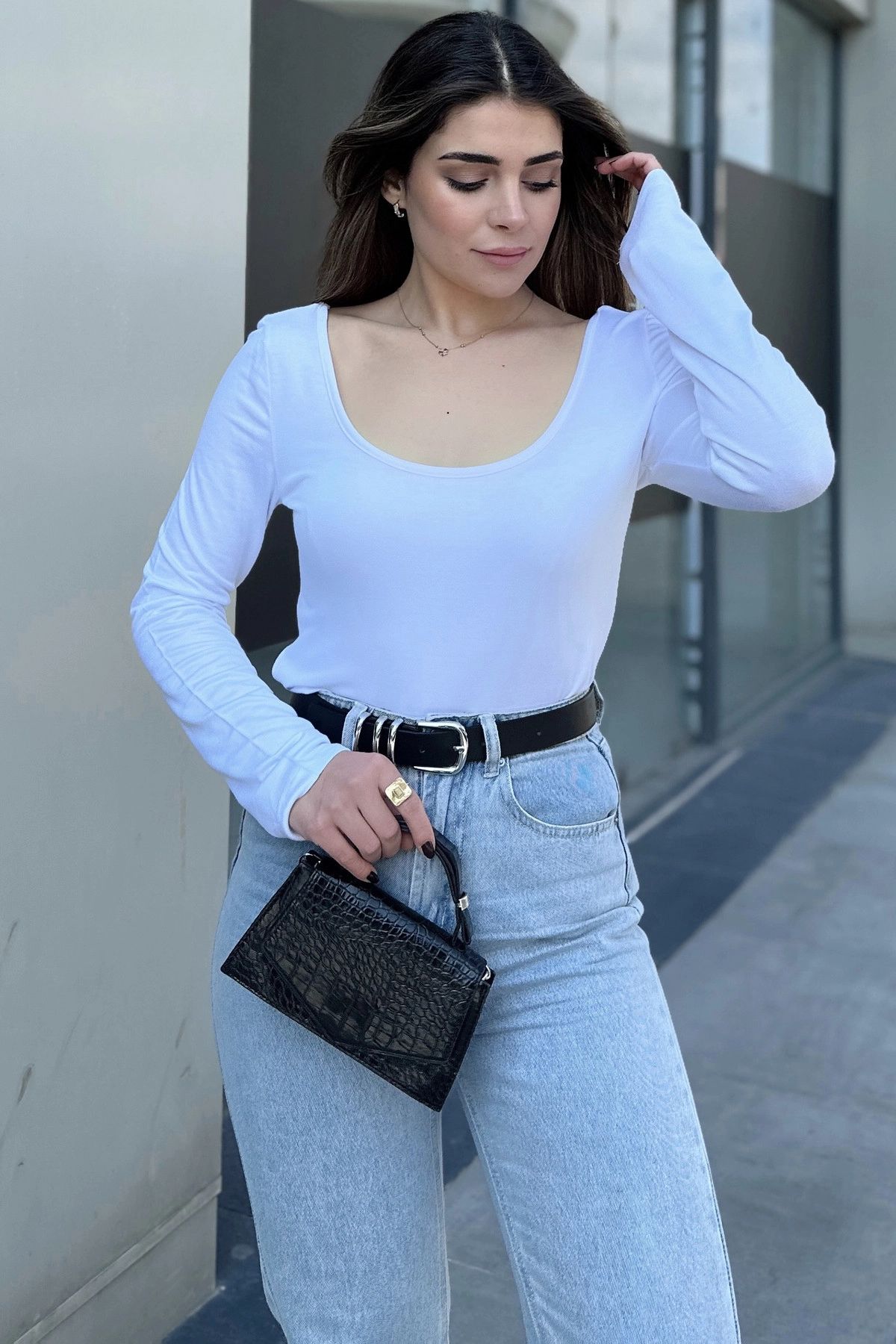 https://customers.birissine.com/public/uploads/product_gallery/700-3580_002 (1).jpg
